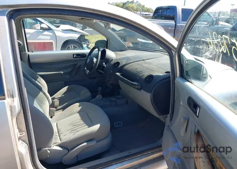 2001 Volkswagen New Beetle Gl from USA, damaged, VIN 3VWBK21C41M424994